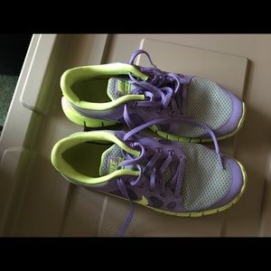 Ladies size 7 Nike sneakers